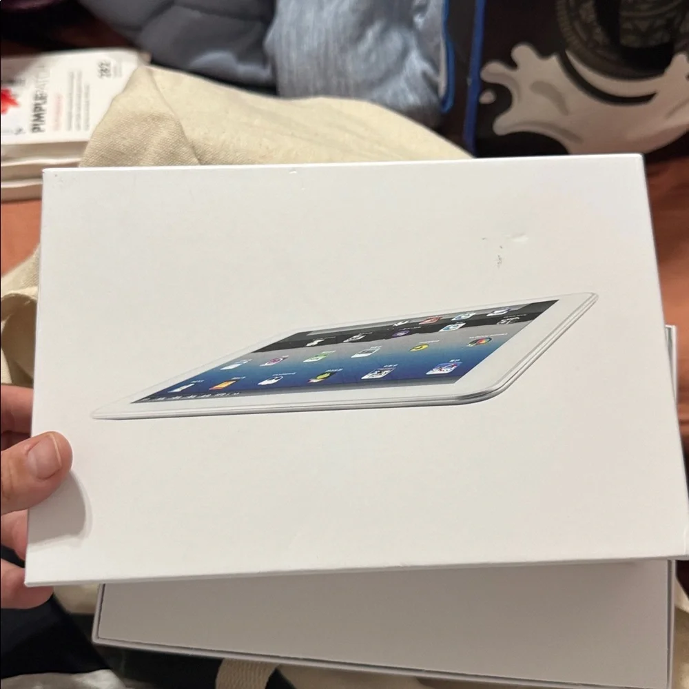 Tablet Packaging with black Accents